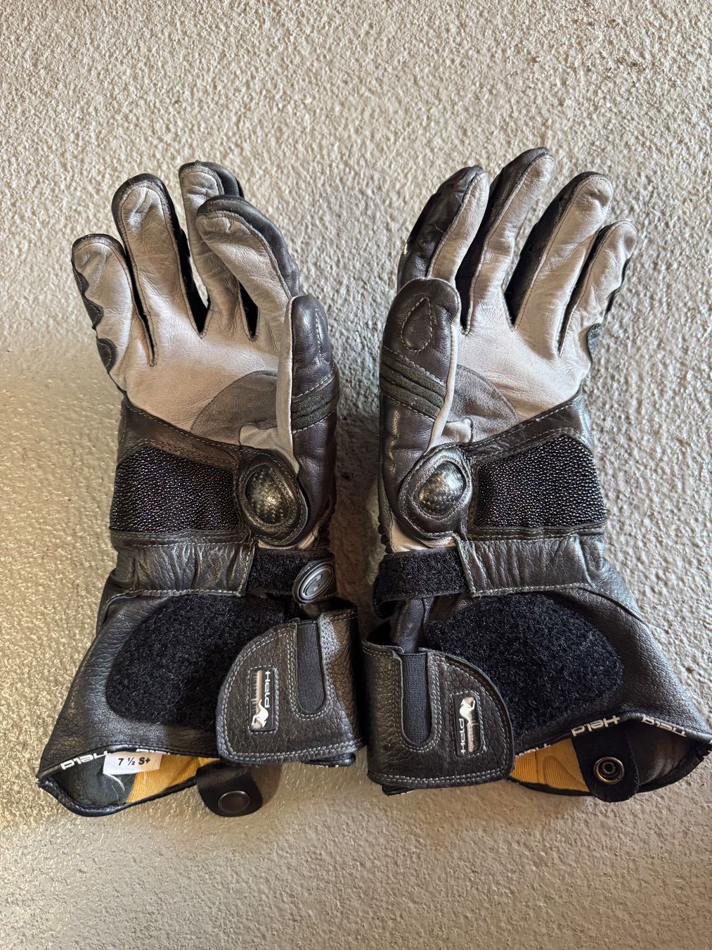 Held Gants & mitaines : Motorradhandschuh Held Gr. 7.5 S+ – D'occasion à Lalden par Anja91 1