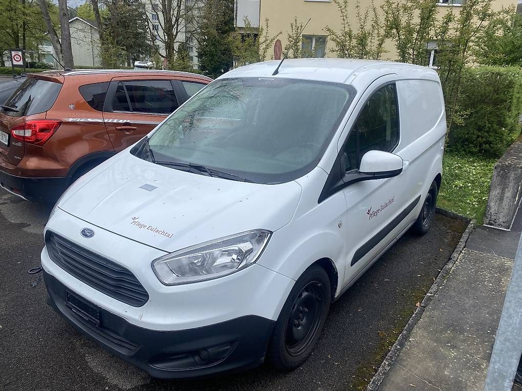 Veicoli commerciali: Ford Transit Courier 2015 1.0 Liter   mit Klima  – Usato da Winterthur venduto da Sinoregi