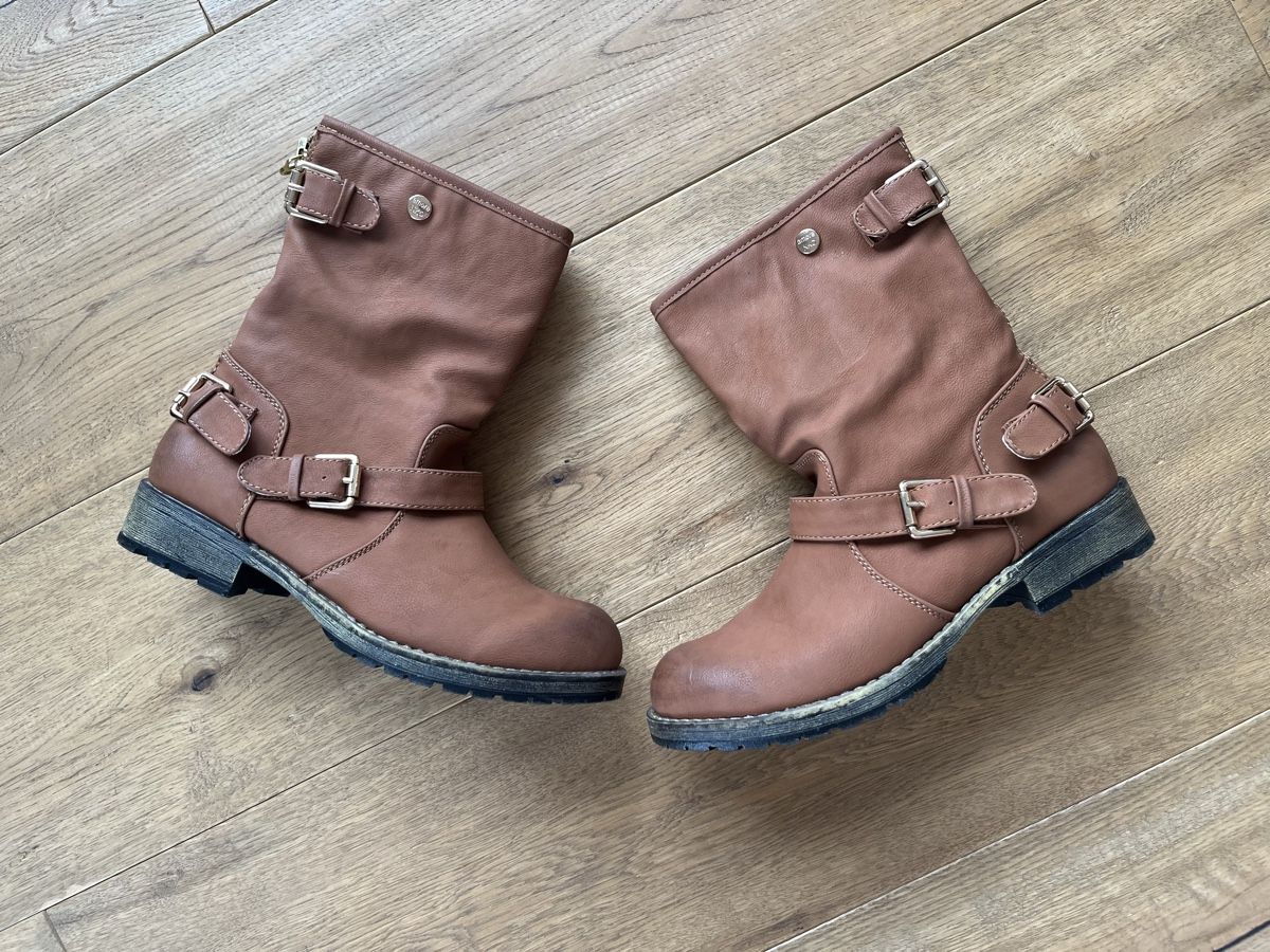Scarpe da uomo: Stylish Brown Buckle Boots, Size 38 – Nuovo (secondo la descrizione) da Gümligen venduto da caron__