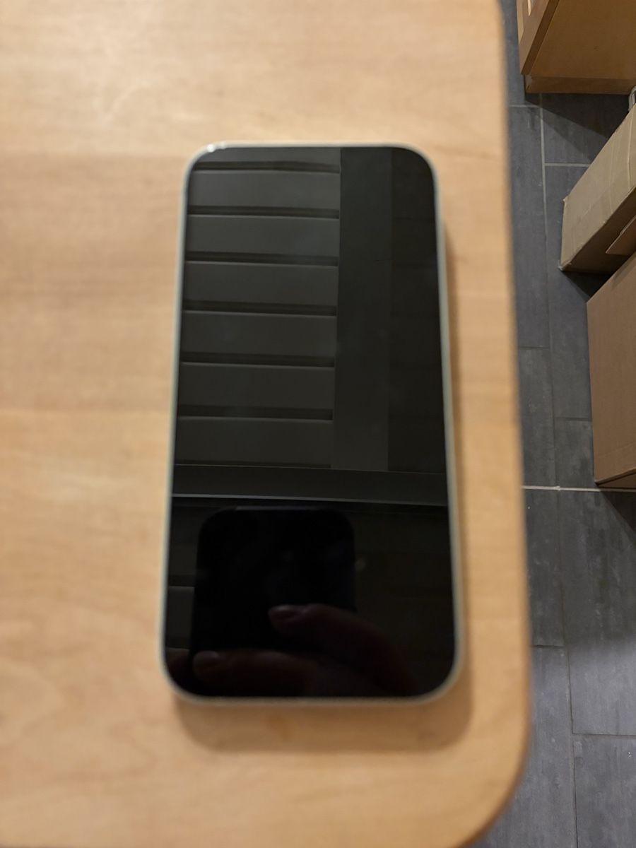 Apple Portables: iPhone 15 Hellgrün 128GB – D'occasion à Worben par bil_r7ck