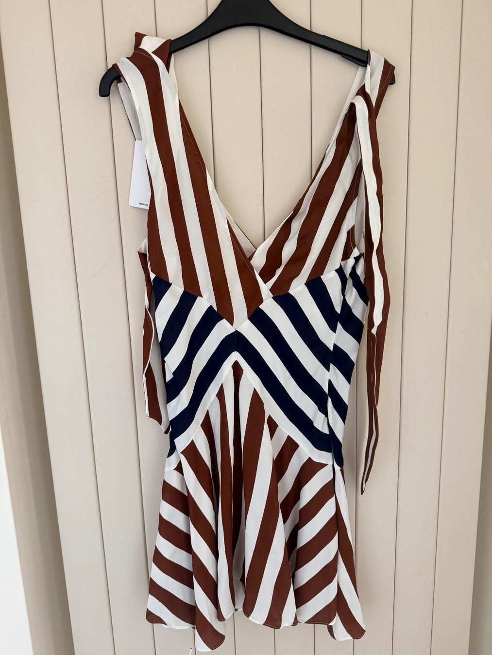 Robes: Reiss Kleid Größe M – Neuf avec emballage d'origine à Rüschlikon par tcf_mp8y