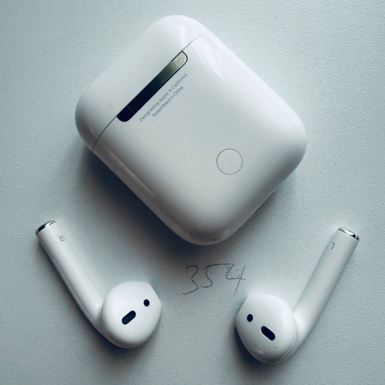 Apple Kopfhörer: Original Apple AirPods 2 Gen. Wireless Kopfhörer & Case – Gebraucht aus Basel von MY.AIRPODS.SHOP 6
