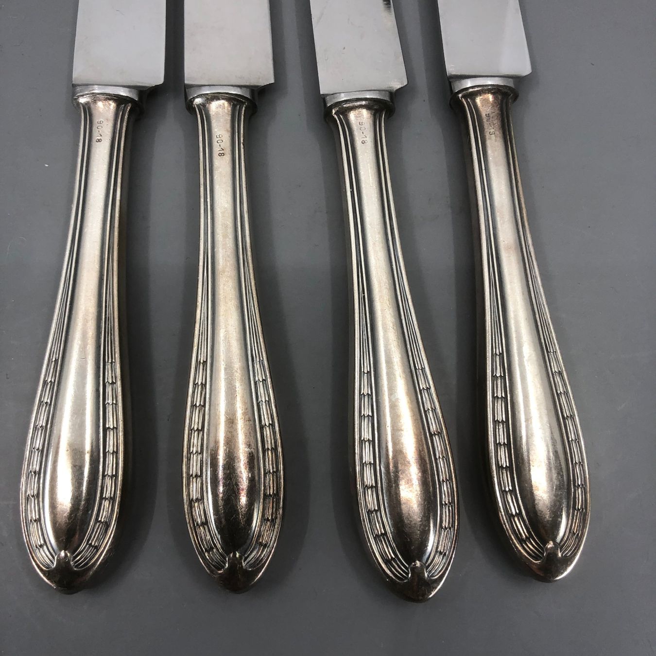 Couverts: 4 Messer versilbert – D'occasion à Basel par Tiabeanie 7