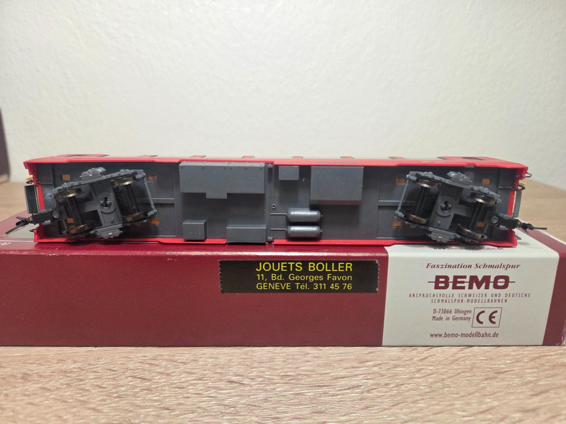 Bemo Modellini di ferrovie: Bemo 3294 104 Panoramawagen RhB H0m – Nuovo e nell'imballaggio originale da St-Aubin-Sauges venduto da Lo_Go 4