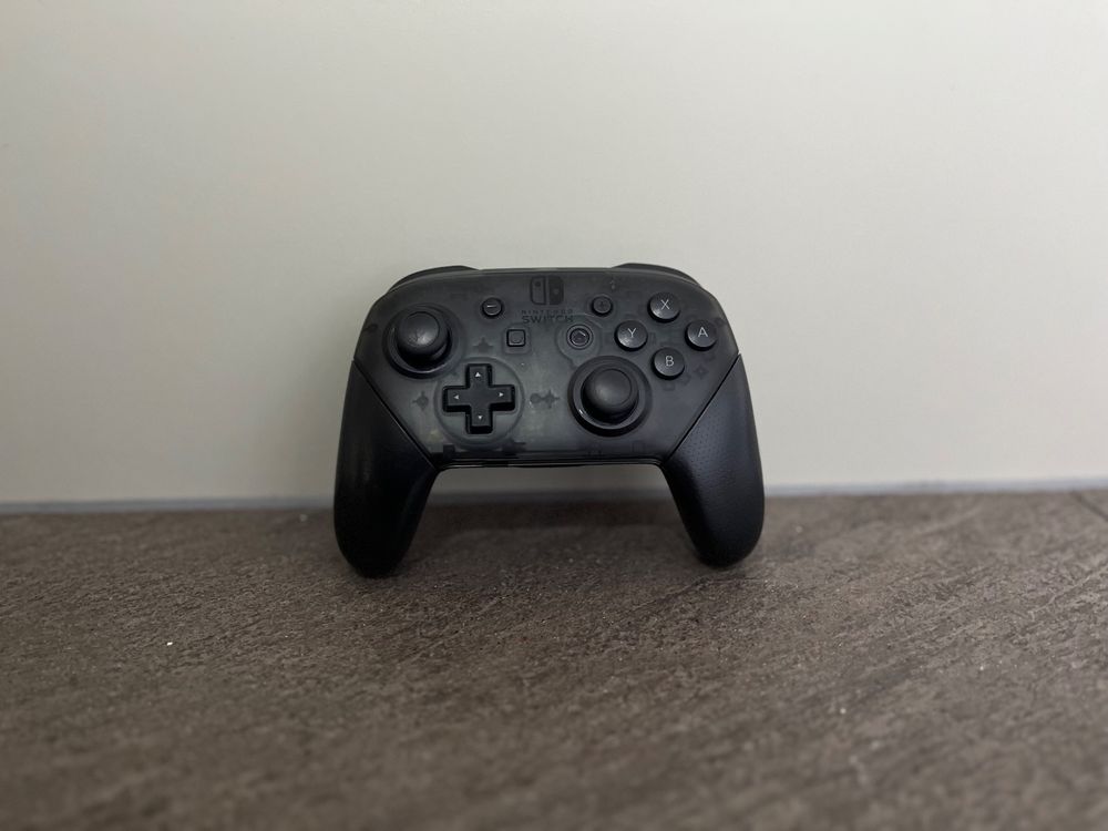 Nintendo Switch Pro Controller | Kaufen auf Ricardo