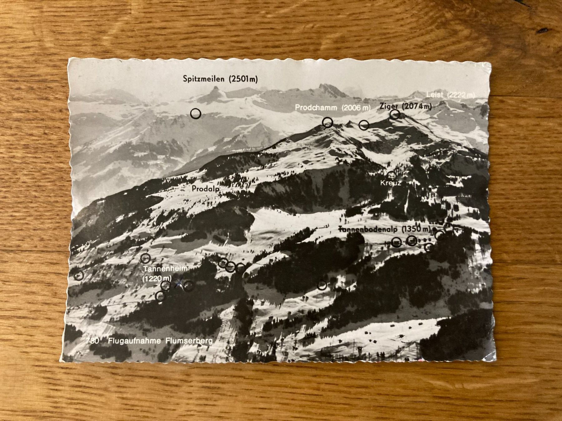 Cartoline postali: Alte Ansichtskarte Flumserberg - Flugaufnahme – Usato da Mönchaltorf venduto da Tschibi