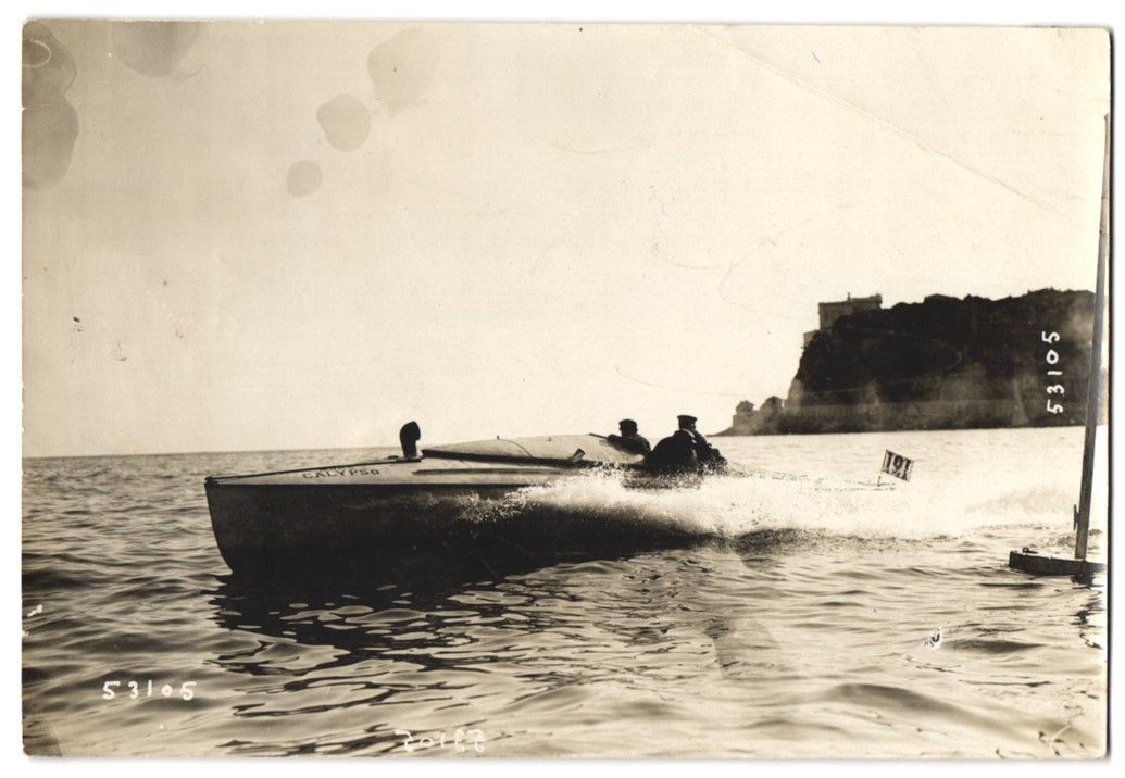 Fotografie & Manifesti: Fotografie M. Branger, Paris, Speedboot  – Usato da Berlin venduto da bartko-reher