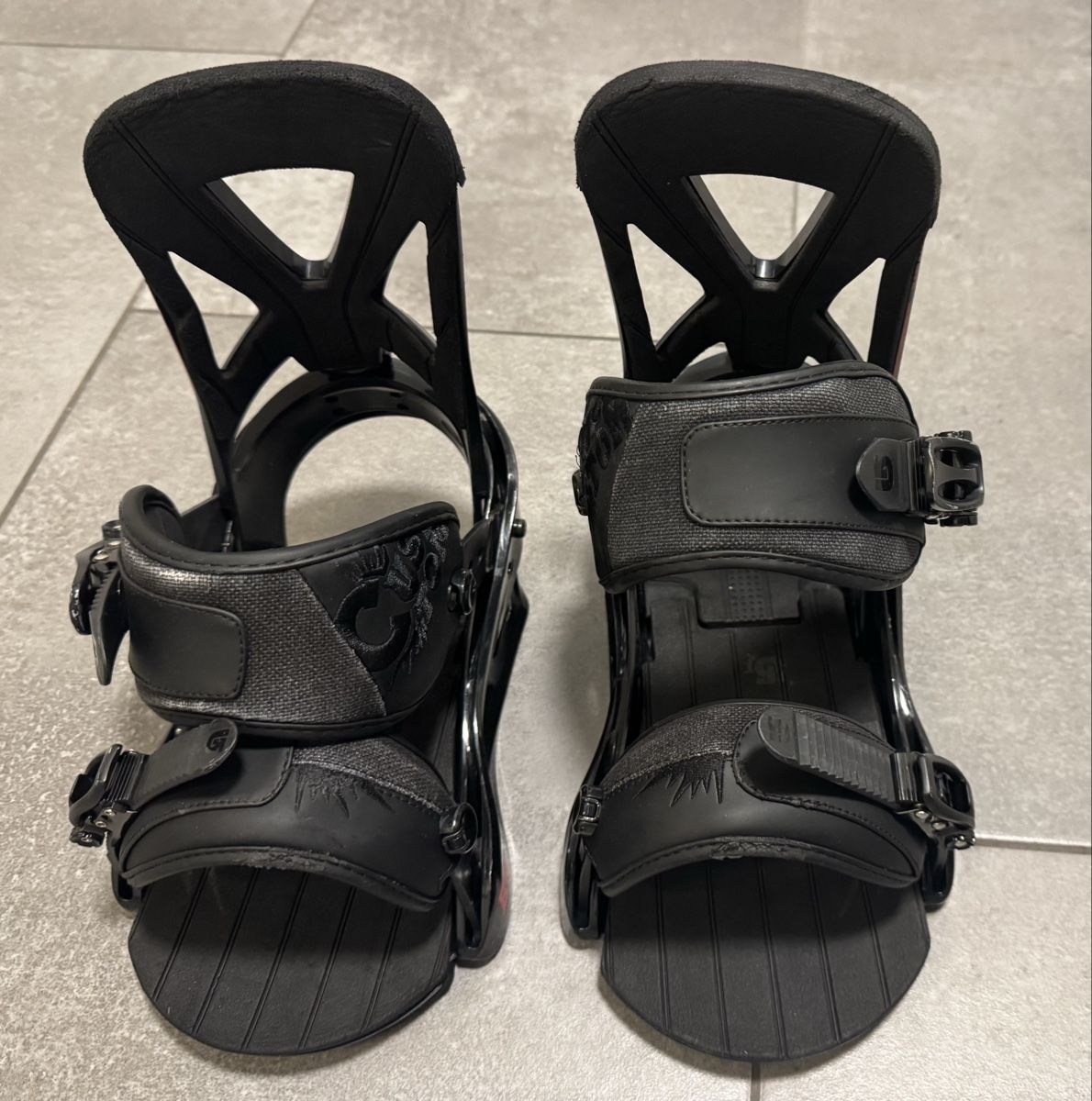 Burton Attacchi: Burton Custom Snowboardbindung – Usato da Oberengstringen venduto da chi_z7v8 2