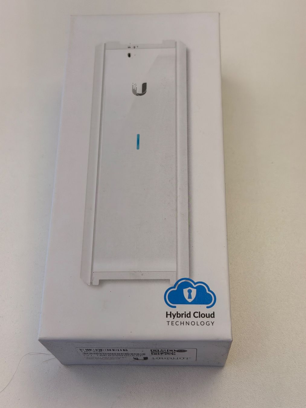 Ubiquiti Server: Ubiquiti Unifi Cloud Key – Nuovo e nell'imballaggio originale da Gersau venduto da Edotcom