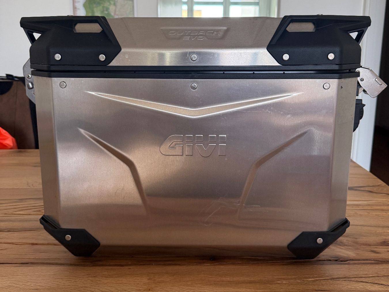 Givi Topcase: GIVI Outback EVO L+R Side Case/BMW GS 1300, Top 33/37 – Gebraucht aus Oberengstringen von Conny5