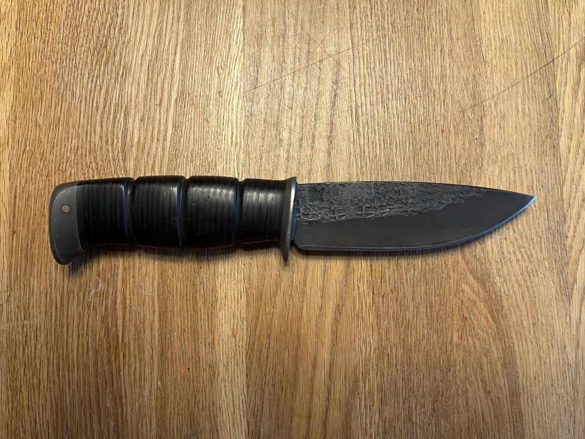 Accessoires: Behring Made Droppoint WW2, Spyderco, Bark River, Messer – Neuf avec emballage d'origine à Reinach BL par rem_6npq 1
