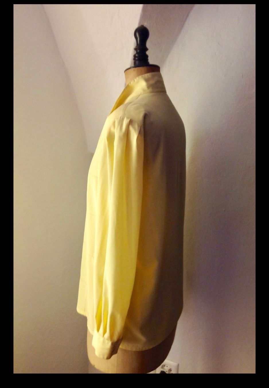 Blusen: E.,  Bluse Feraud Designer Mode Kleider neuwertig Gr. 38/40 – Gebraucht aus Au ZH von Kross 2