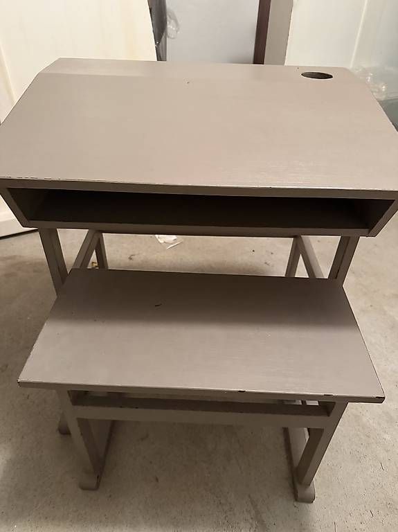 Scrivanie: Bureau enfant – Usato da St-Aubin FR venduto da car_kc5b 1