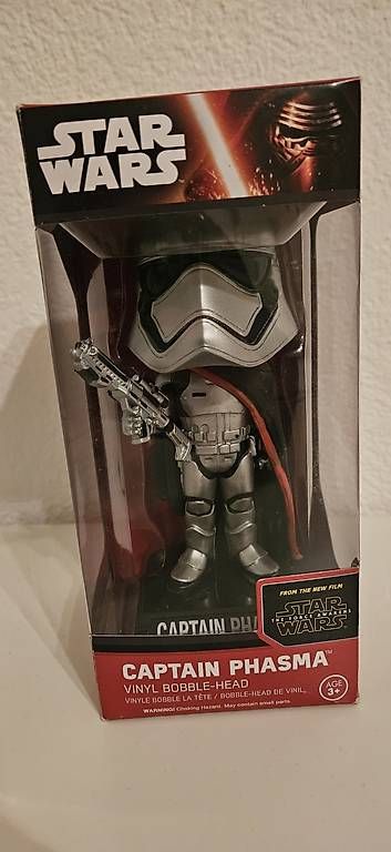 Star Wars Figuren: Star Wars Captain Phasma – Neu und originalverpackt aus Zürich von LauraH01