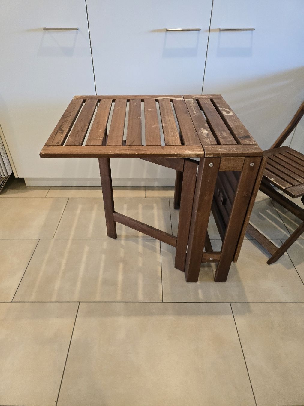 Tavoli: Ikea äpplarö Balkontisch mit Stühlen – Usato da Rickenbach b. Wil venduto da VeryLovelyThings 4