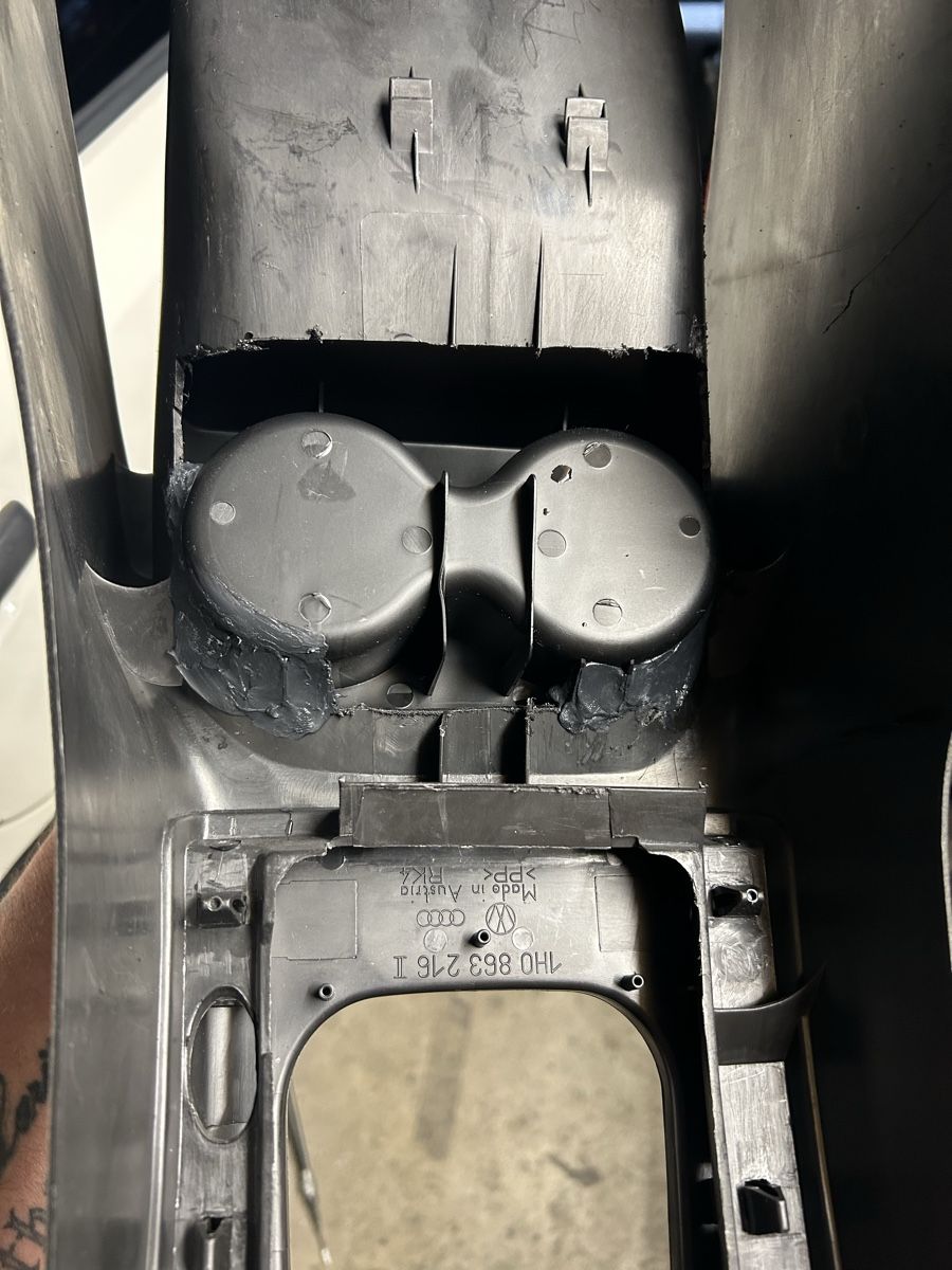Volkswagen Tutti pezzi di ricambio auto: Console centrale type US VW golf 3  – Usato da Muraz (Collombey) venduto da Wolfdog1978 1