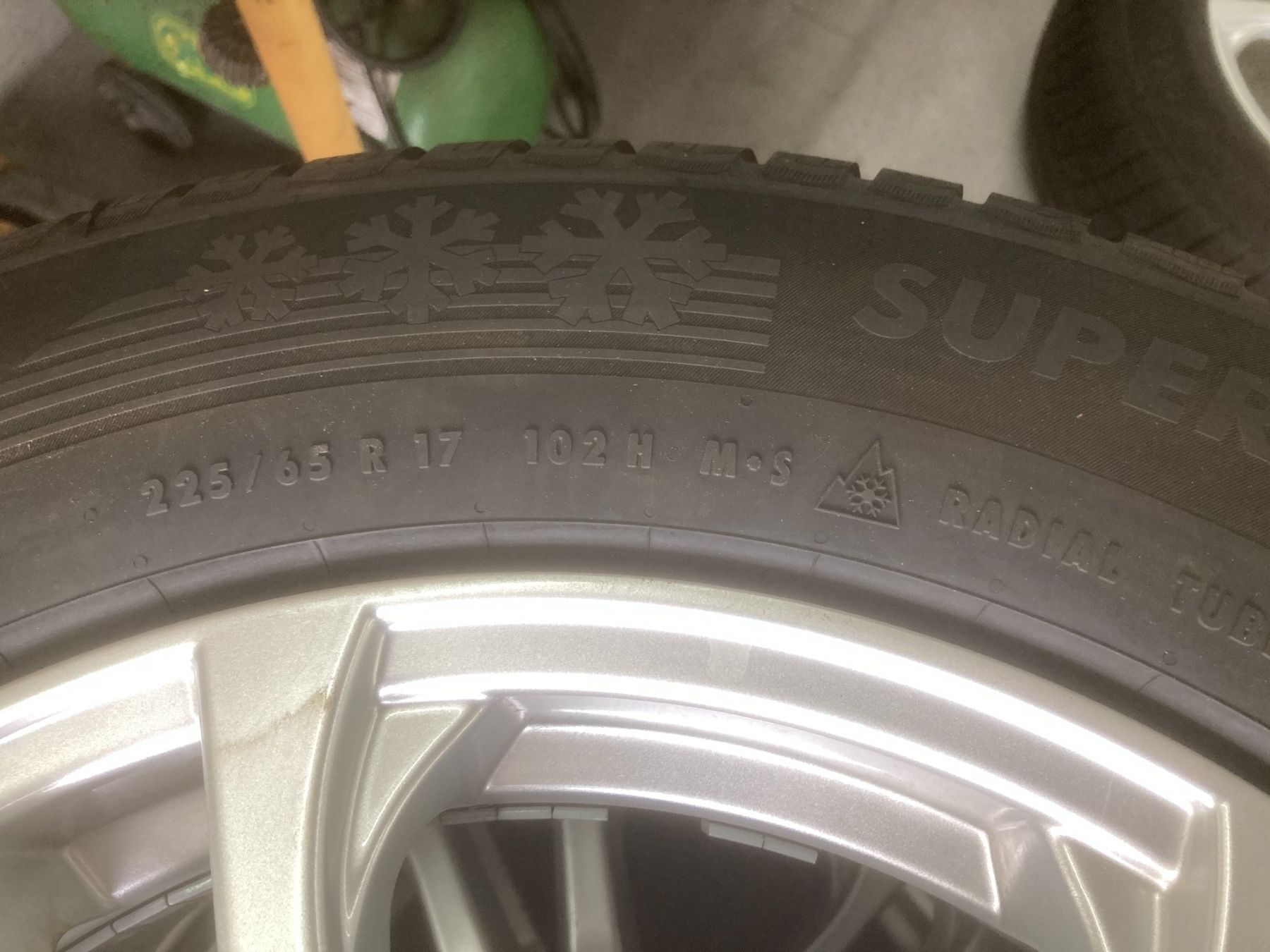 Land Rover Pneus & Kompletträder: Landrover Evoque Winterräder 225/65R17 – Gebraucht aus Cham von WB2223 4