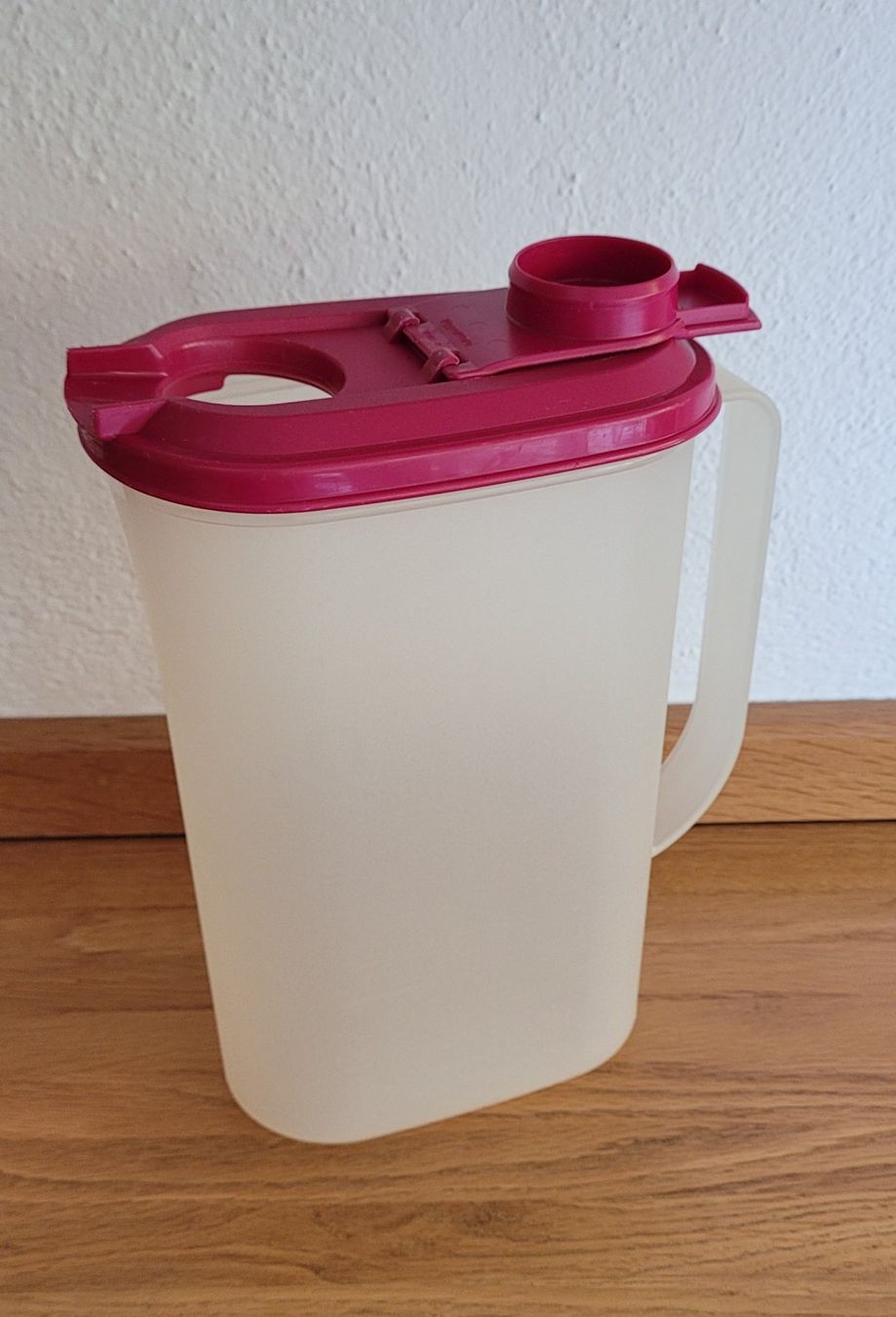 Recipients et similaires: Tupperware - Krug mit Deckel – D'occasion à Wetzikon ZH par Zirben5