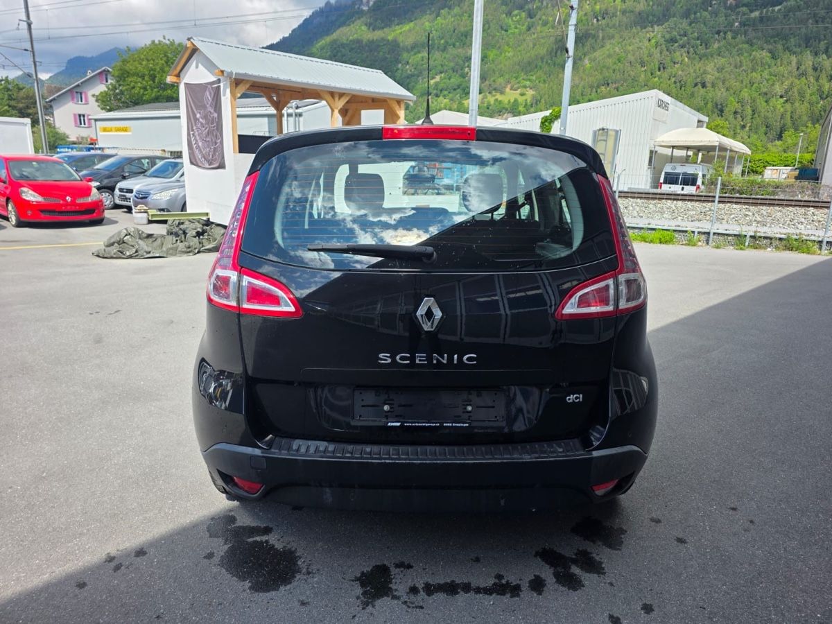 Renault Automobili: Ranault Senic 1.5 Dci – Usato da Domat Ems venduto da qen_7mfm 3