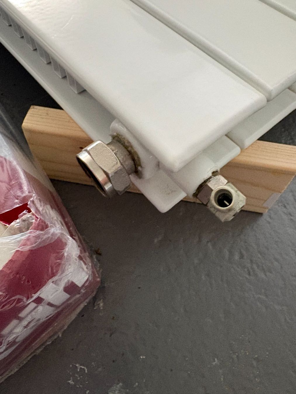 Zehnder Heizgeräte: Radiator Zehnder Nova – Gebraucht aus Rupperswil von Twass 4