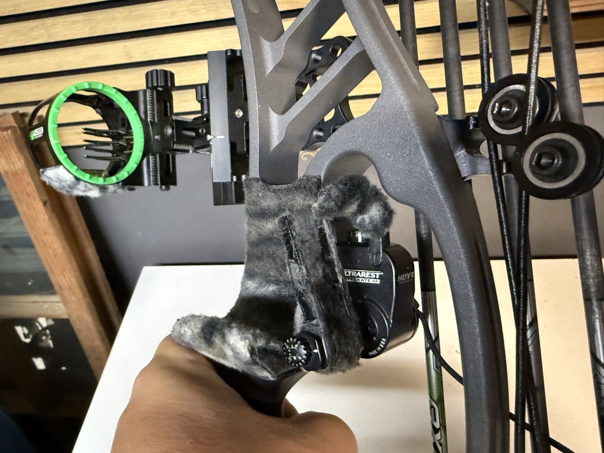 Hoyt Tir à l'arc: Hoyt Compound Axius , ab service  – D'occasion à Heiligkreuz (Mels) par kim-silberundgold 4