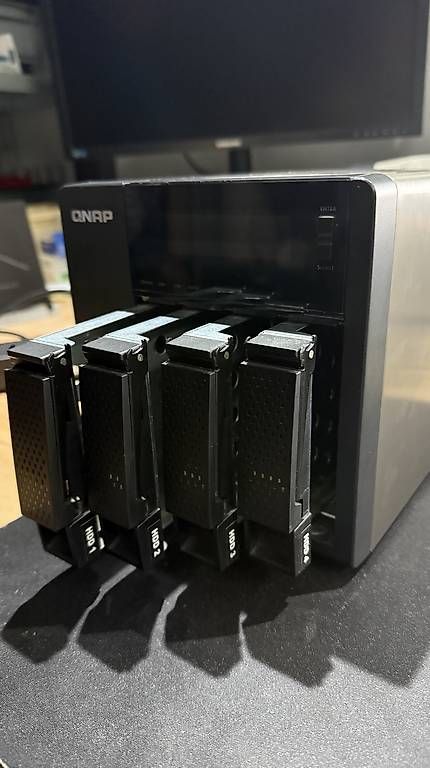 Qnap Serveurs: QNAP TS-419P II – D'occasion à Koppigen par Mitschka 3