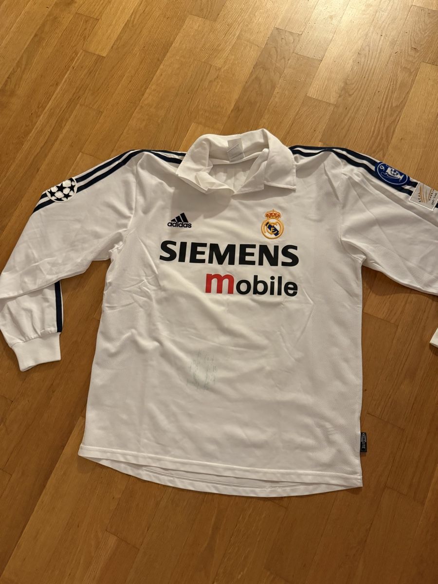 Adidas Canottiere & Pantaloni: Real Madrid Beckham langarm – Usato da Fehraltorf venduto da Bowling_54