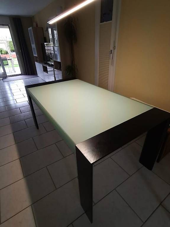 Tavoli: Esstisch – Usato da Kriens venduto da j_g_fj7m