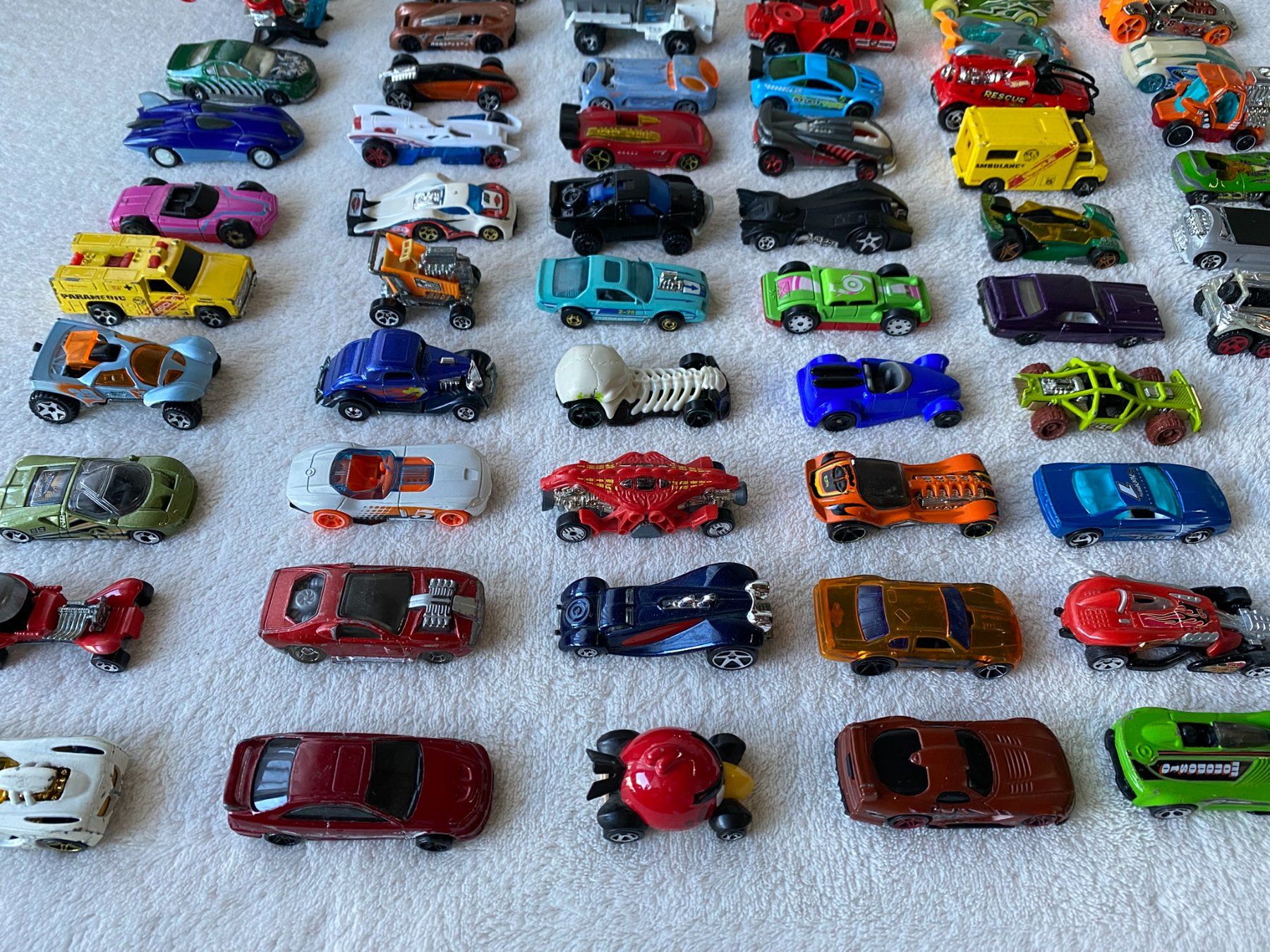 Hot Wheels Giocattoli: Sammlung 85 Hot Wheels Spielzeugautos – Usato da Spiez venduto da Mlandcruiser 8