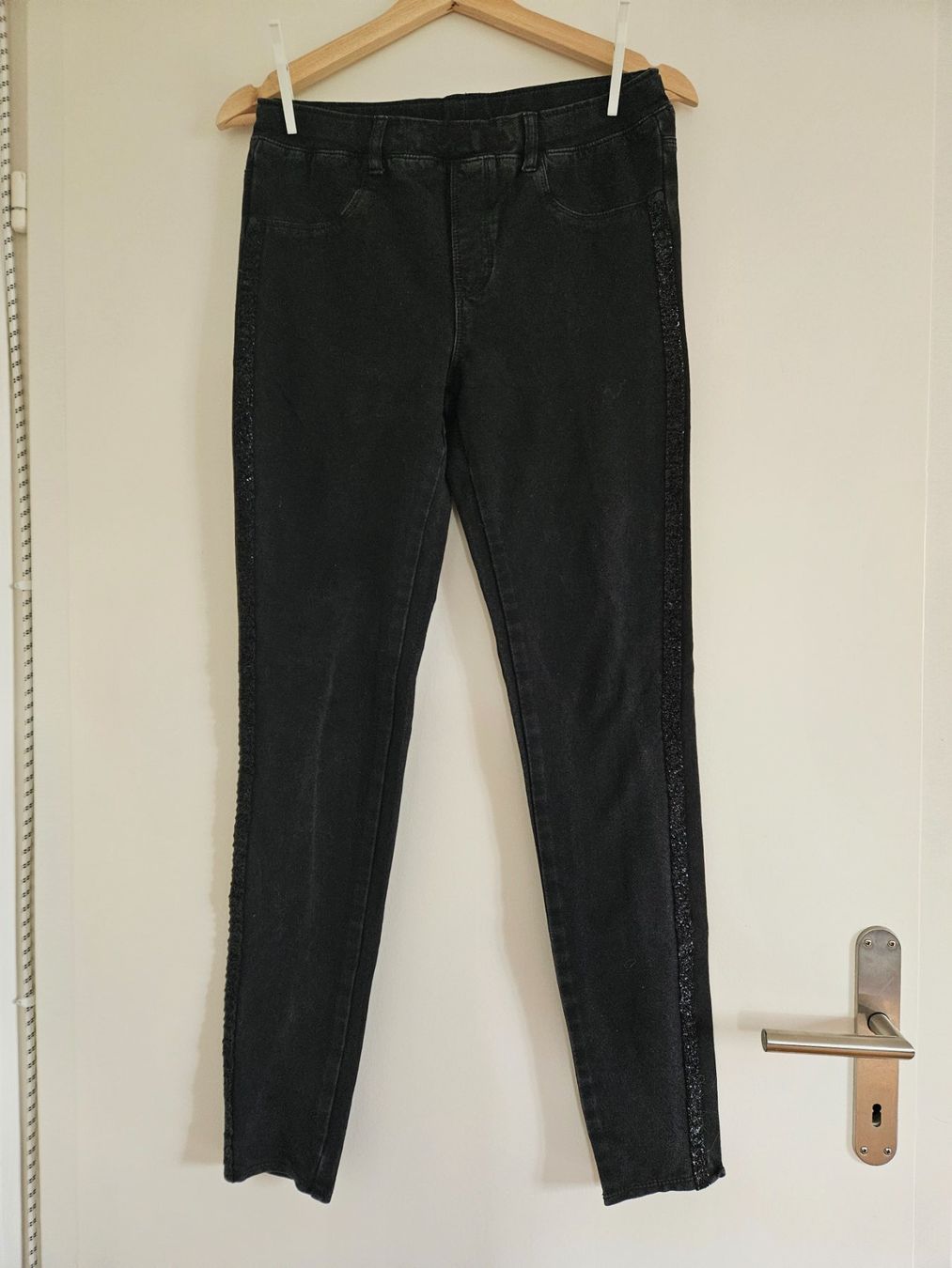 Pantaloni: Hose 170/176 mit Glitzerstreifen – Usato da Schaffhausen venduto da sabrina915
