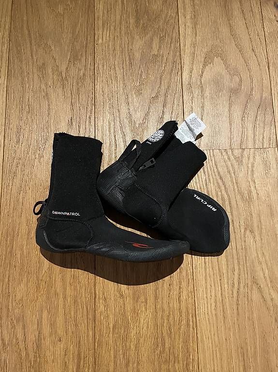 Scarpe da uomo: Neoprenschuhe Kinder 3mm – Usato da Klingnau venduto da Miklo83