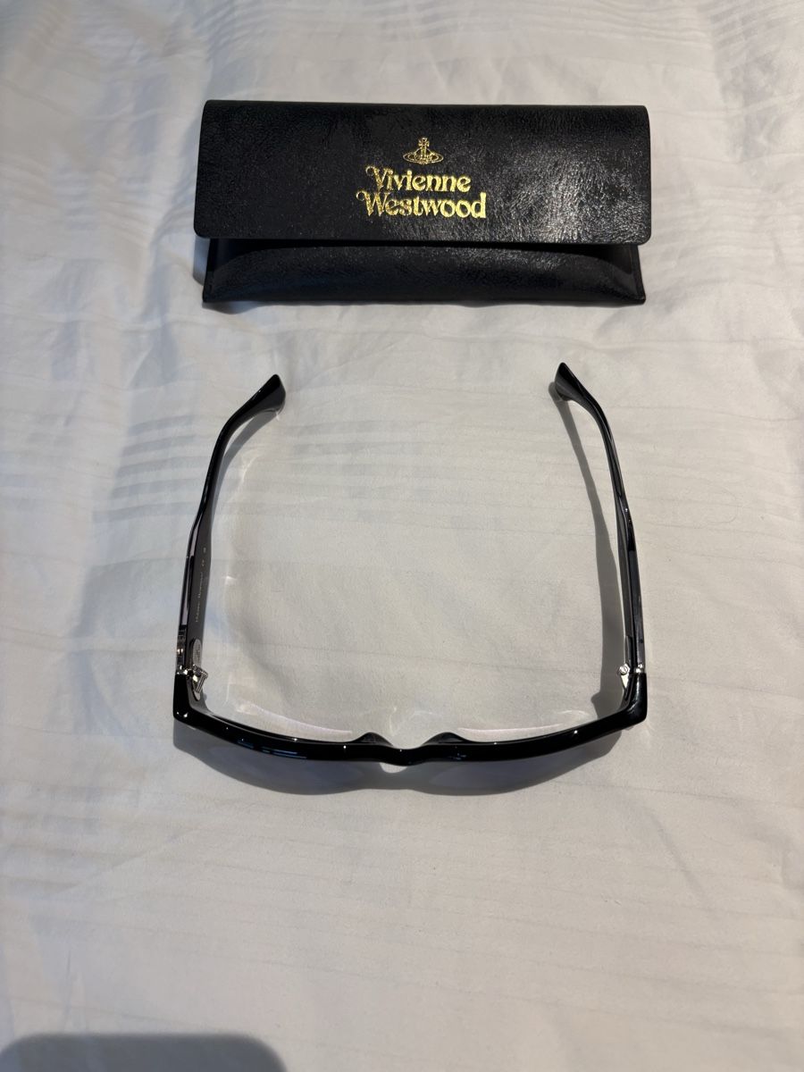 Occhiali & Lenti: Vivienne Westwood Sunglasses  – Nuovo (secondo la descrizione) da Kilchberg ZH venduto da chw_75d9