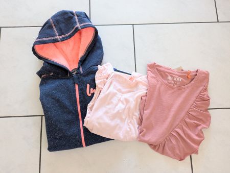 Fabrikneues Kleiderpaket Mädchen Grösse 152