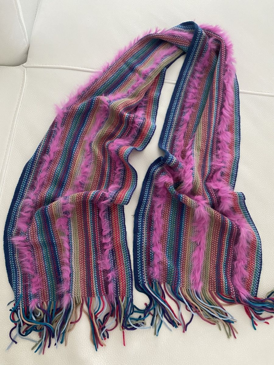 Codello Foulard & Sciarpe: Codello Schal  mit echt kanin fell 🌸 – Usato da Opfikon venduto da Luis144