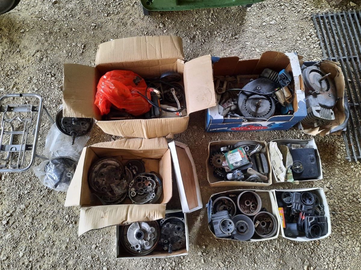 Piaggio Ciclomotori: Diverse Piaggio Ersatzteile – Usato da Riedholz venduto da Sophilou