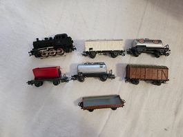 Märklin. Elektrolokomotiv und 6 Wagen