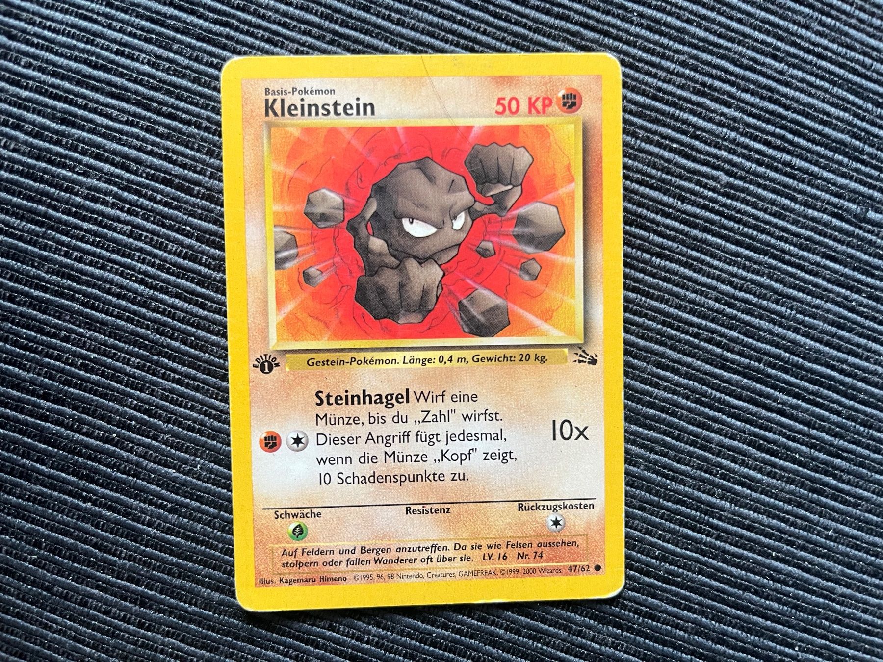 Pokémon Carte collezionabili: Pokemon Kleinstein 1.Edition Fossil Deutsch – Usato da Wabern venduto da Collectfun