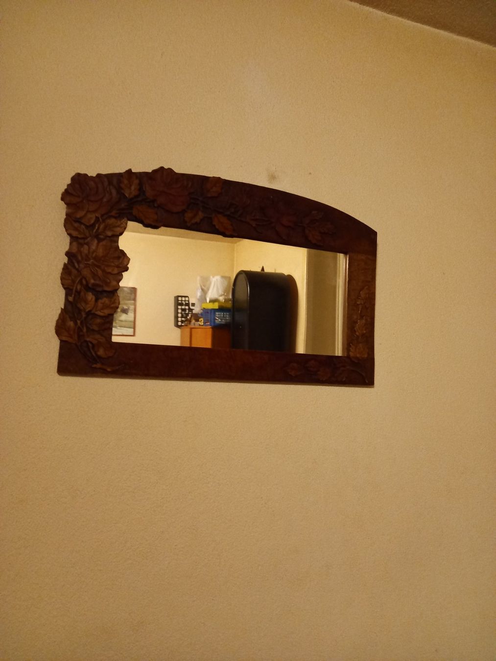Articoli in legno: Antik  Wand Speigal mit GeschnitztesHolzrahma – Usato da Bern venduto da Imamrashed