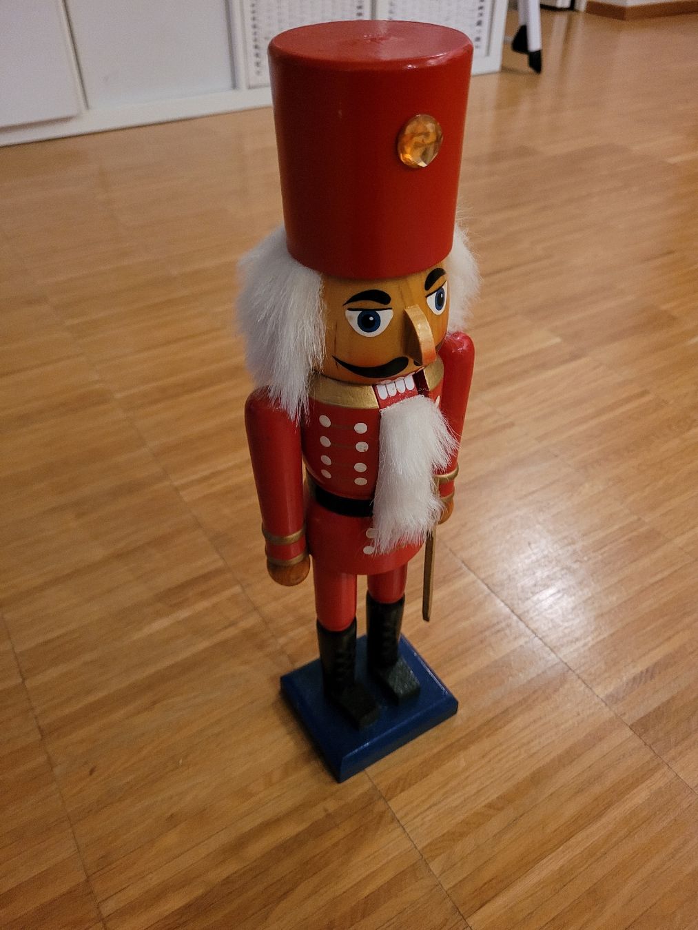 Statuette: Original Nussknacker aus Holz – Nuovo e nell'imballaggio originale da Uster venduto da 13smiley13 2