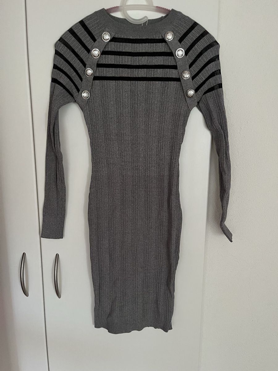 Vestiti: Graues Strickkleid, Grösse S-M, neu – Nuovo e nell'imballaggio originale da Wädenswil venduto da Iana32