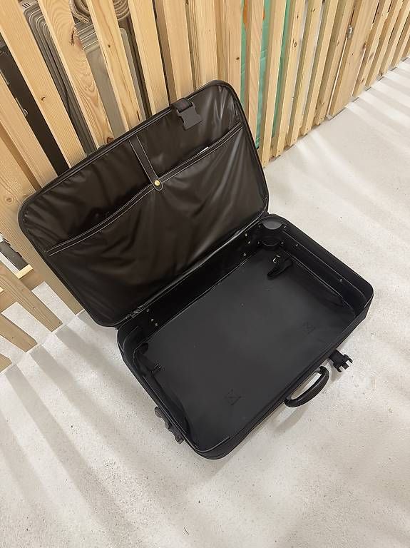 Reisekoffer: Zwei Koffer – Gebraucht aus Kreuzlingen von seb_lac 1