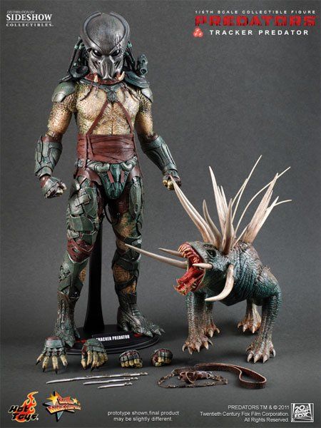 Hot Toys Statuette: Hot Toys MMS 147 Predators Tracker Predator with Hound – Nuovo e nell'imballaggio originale da Cornol venduto da Aot_2582