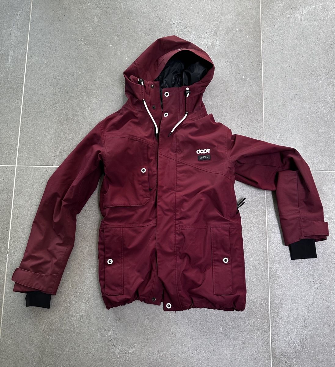 Dope Giacche: Giacca da sci DOPE rosso bordeaux taglia S – Usato da Ponte Capriasca venduto da mac_mac