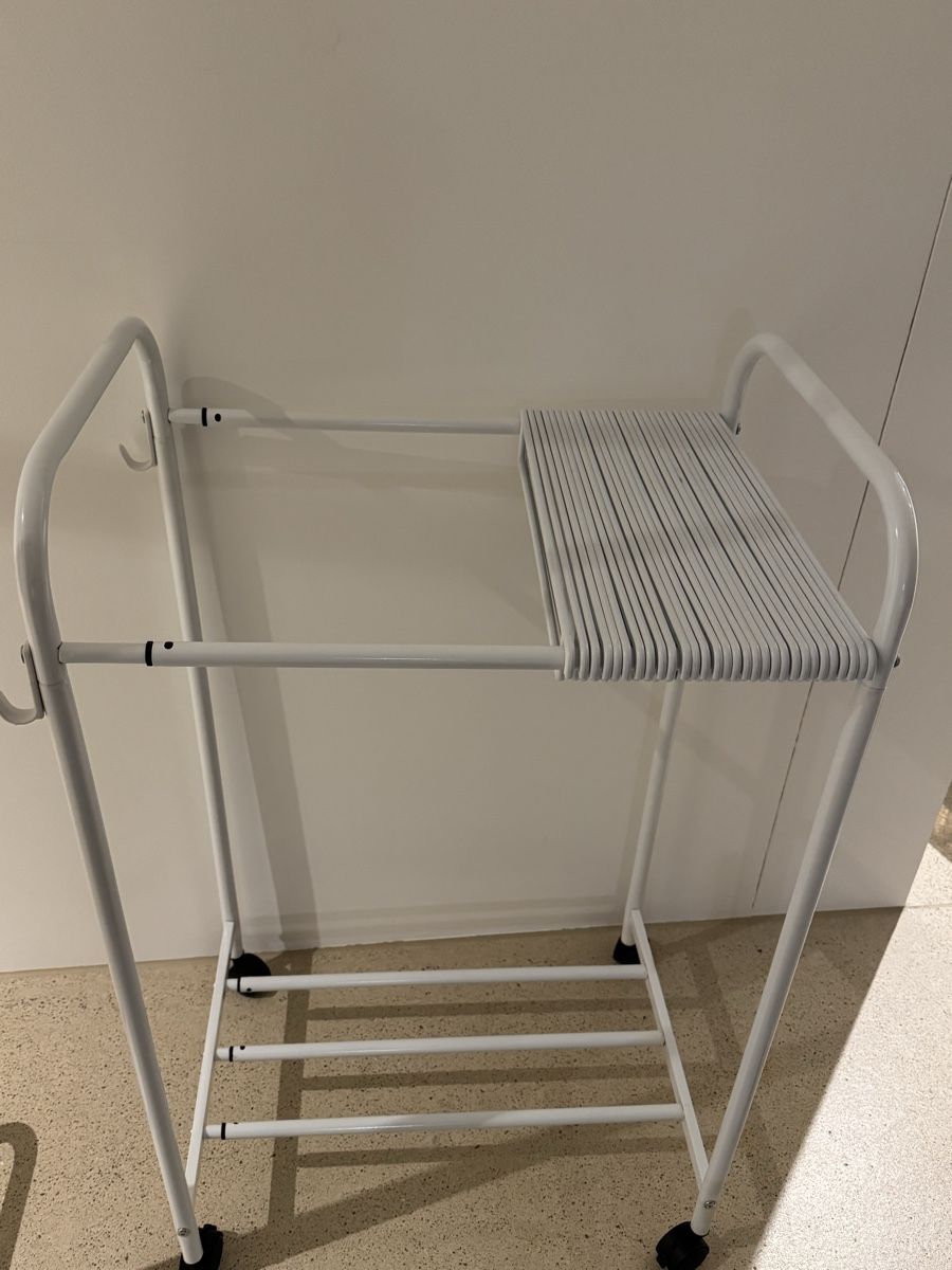 Guardaroba: Trousers/ Pants Rack with Hangers, Rolling – Nuovo (secondo la descrizione) da Zürich venduto da di_archive 3