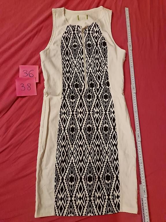 Robes: Sommerkleid, Kleid, Abendkleider  – D'occasion à Rupperswil par A.Behringer