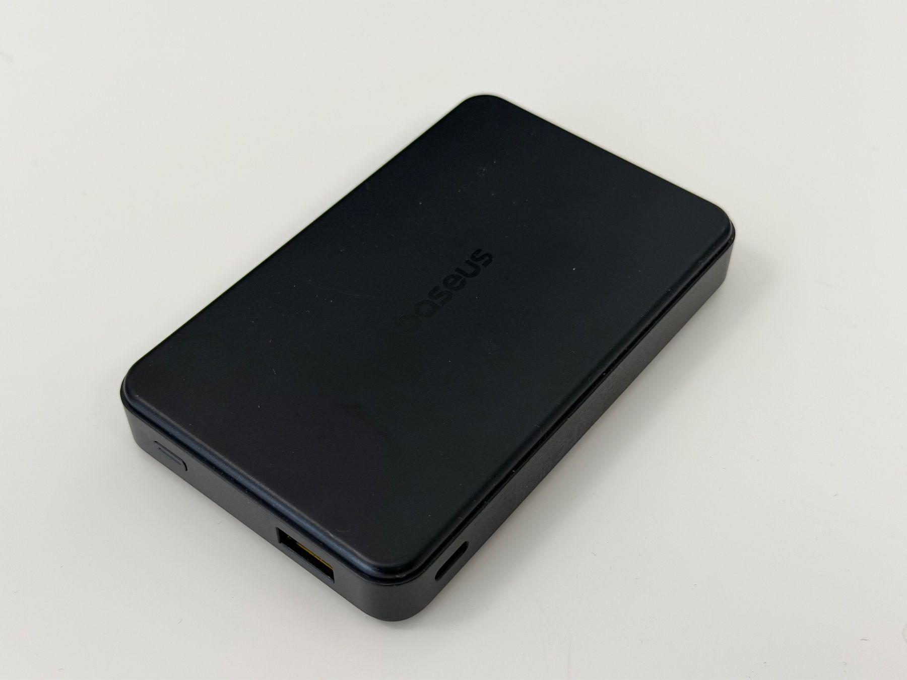 Baseus Batterie: Baseus 10000mAh, Qi2 Magsafe Powerbank Wireless – Usato da Lupfig venduto da kdeana