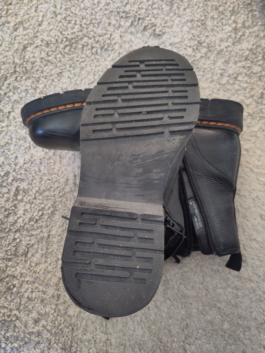 Scarpe da donna: Schwarze Lederstiefel Gr. 40  – Usato da Ettenhausen TG venduto da Laib 3