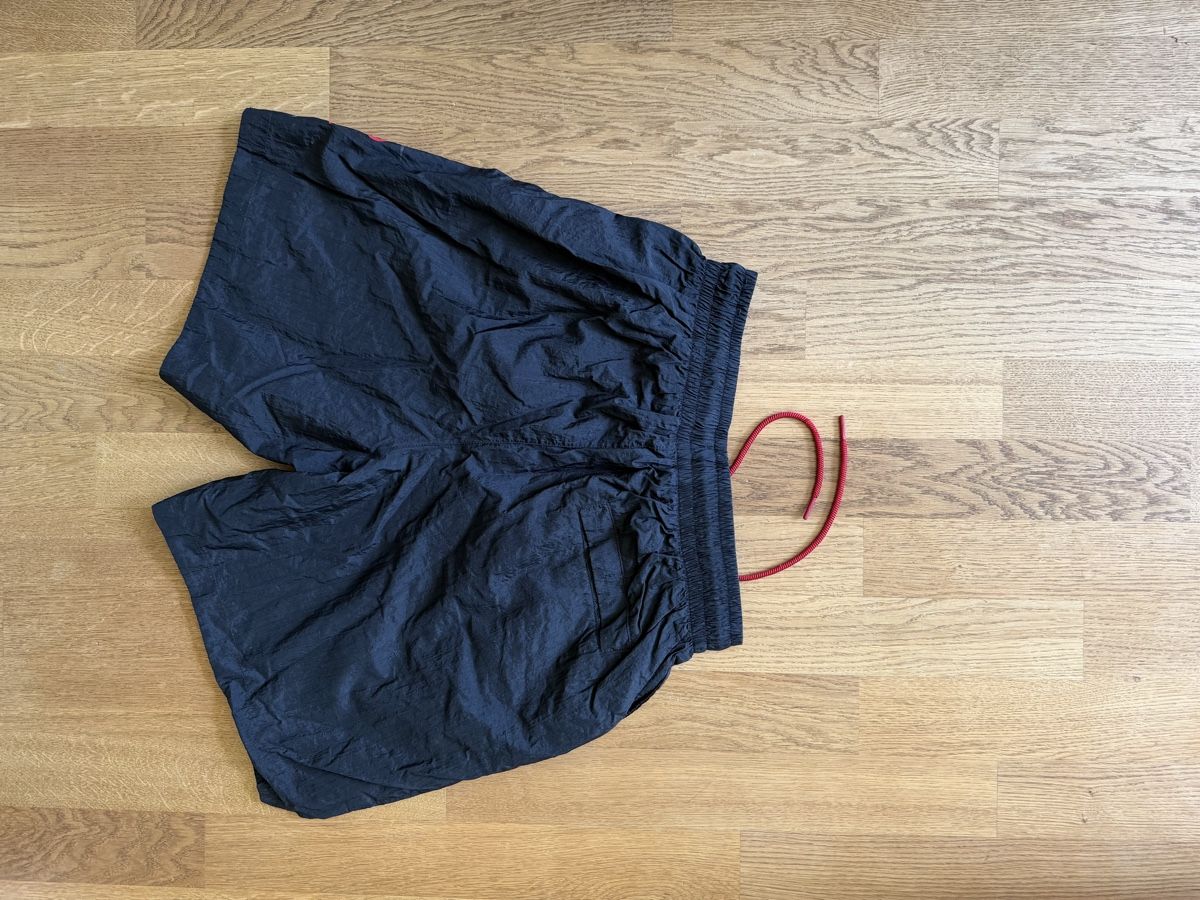 Pantaloni: Jordan Shorts schwarz – Usato da Bassersdorf venduto da Joe_56lh 1