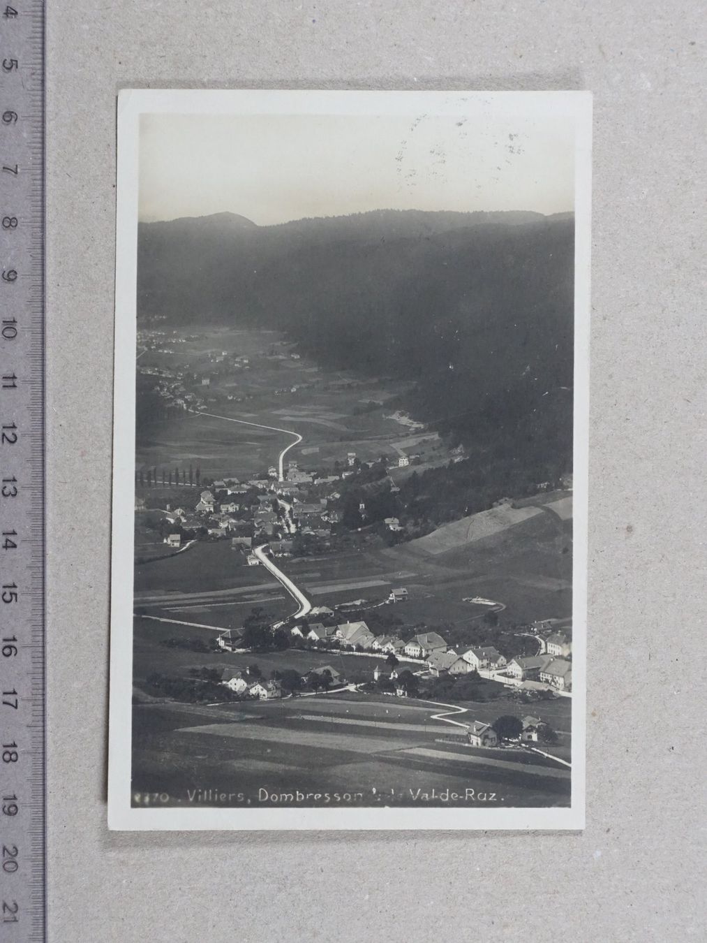 Ansichtskarten: Villiers, Dombresson, Val-de-Ruz, 1928?, nach Paris gelaufen – Gebraucht aus Lenzburg von fh1