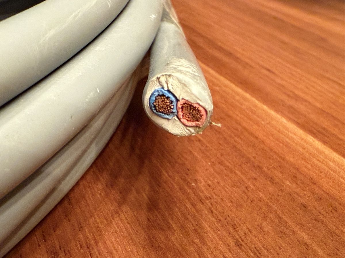 Cavi: TT-FLEX Batteriekabel 2x4 mm2, 15m, halogenfrei, NEU – Nuovo (secondo la descrizione) da Pfäffikon ZH venduto da Fruchtsaft 2